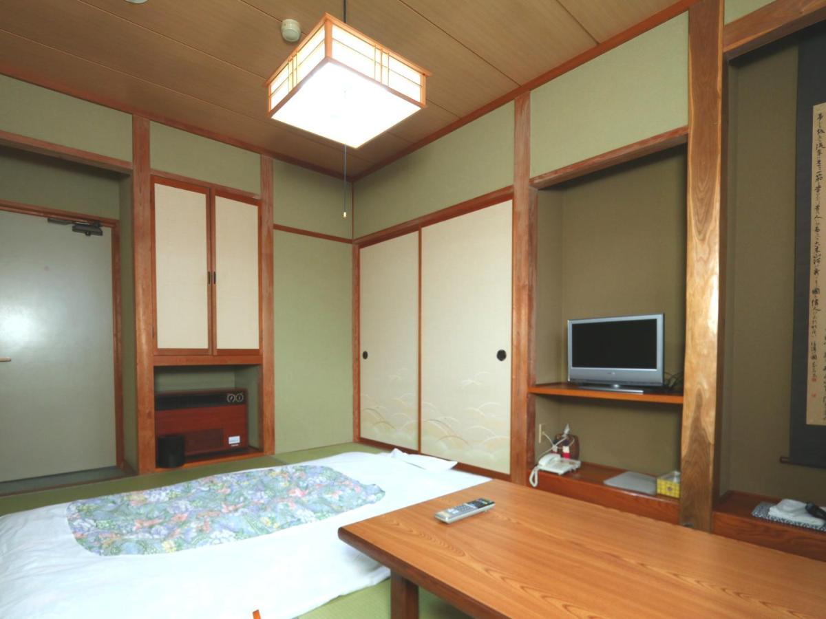 Nanakuraso Ryokan 2*